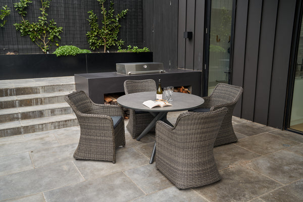 Arizona round outdoor table