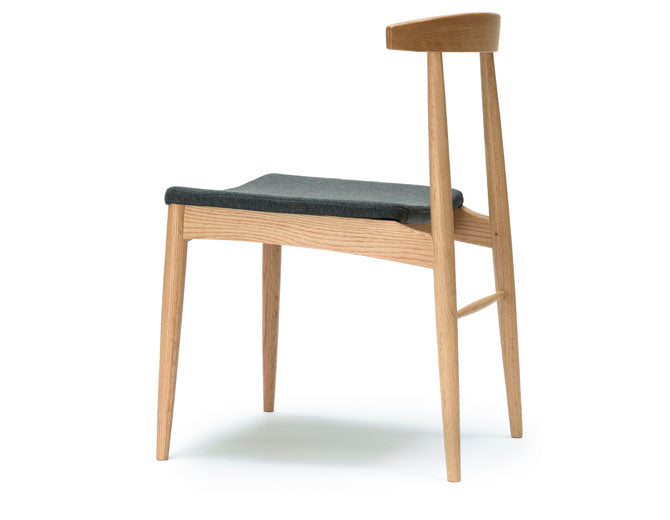 oak dining chair, takahashi asako, american oak dining chair, modern dining chair, upholstered dining chair, black dining chair, geelong furniture, torquay furniture, ocean grove furniture